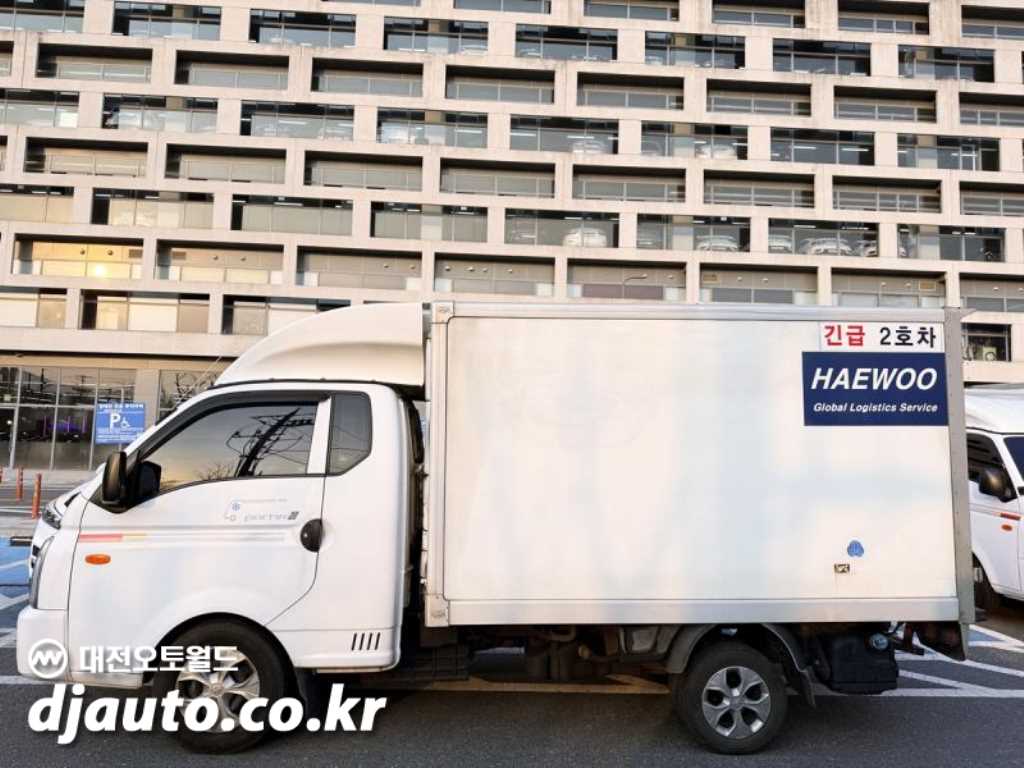 현대 포터2 1톤 냉동탑 트윈컴프 슈퍼캡 장축 2