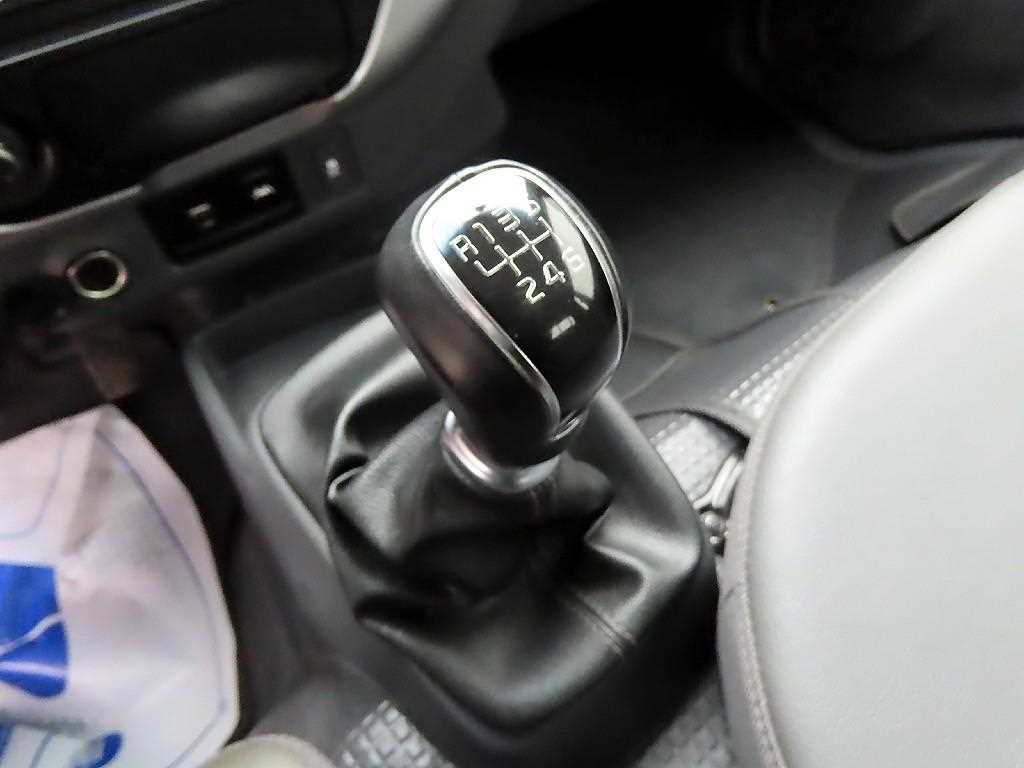 기아 봉고3 1톤 카고 LPG 9