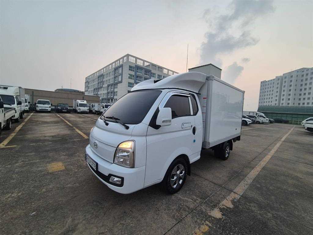 현대 포터2 1톤 냉동탑 LPG 0