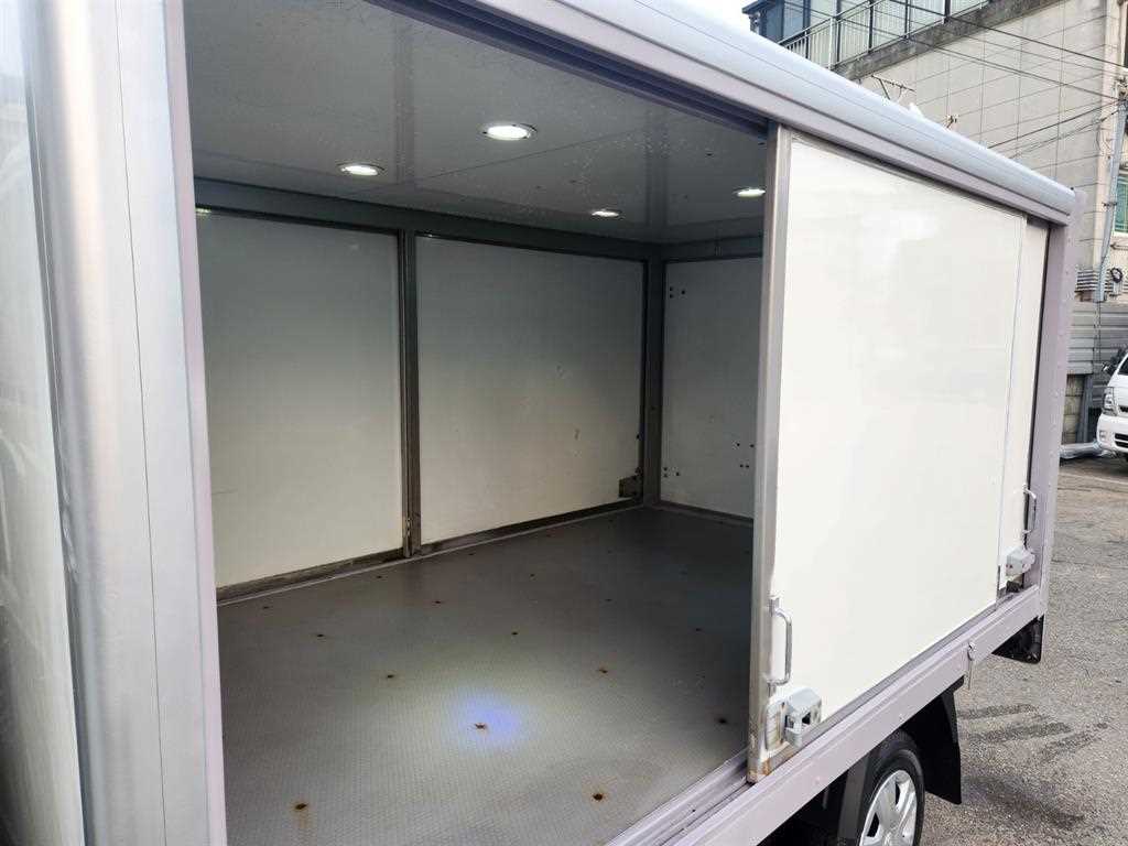 기아 봉고3 1톤 저상탑 전기 7