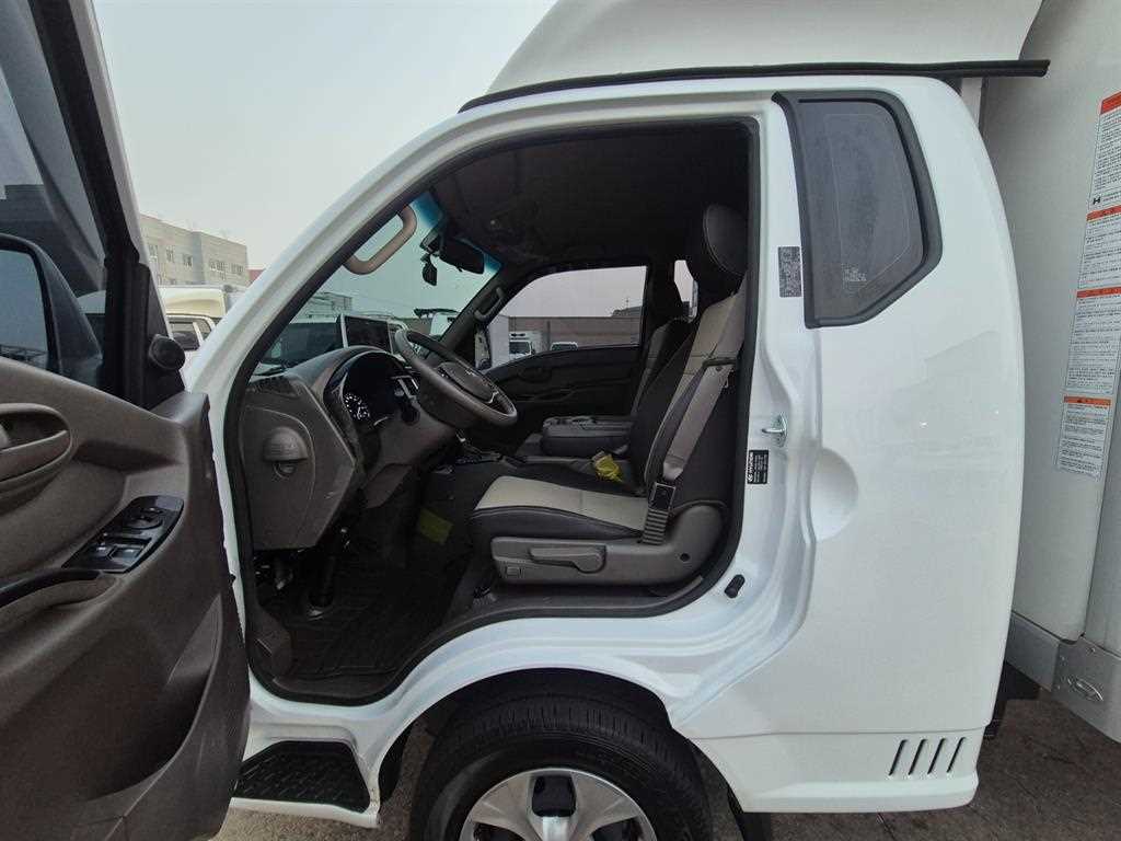 현대 포터2 1톤 냉동탑 LPG 7