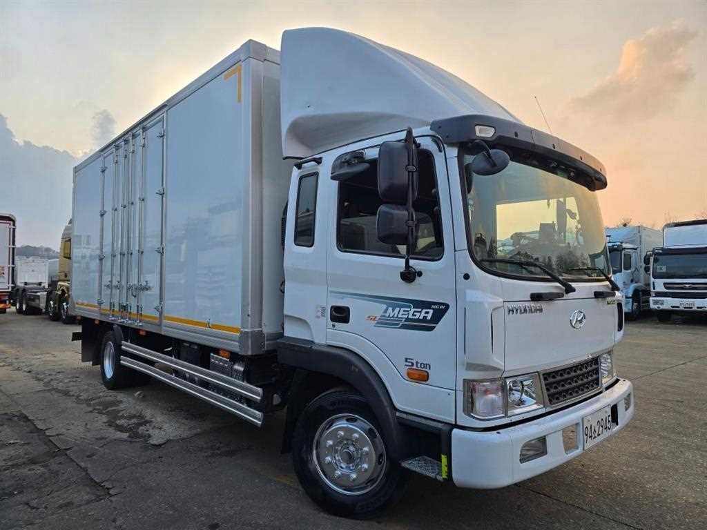 현대 메가트럭 단바리 표준탑 5톤 수동 2