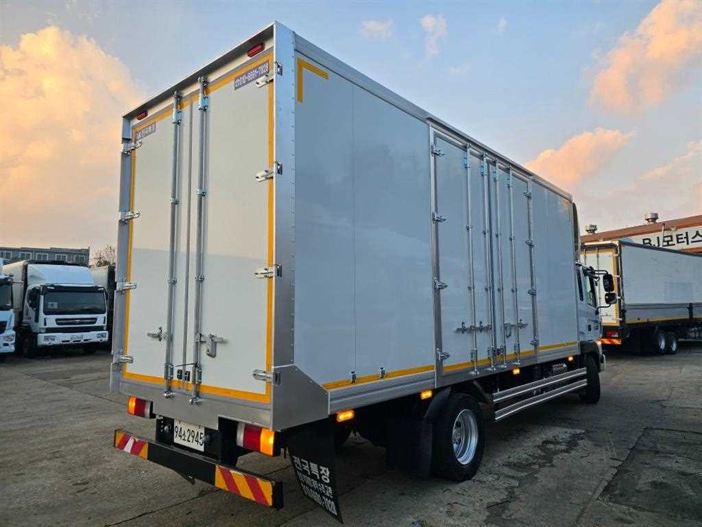 현대 메가트럭 단바리 표준탑 5톤 수동 3