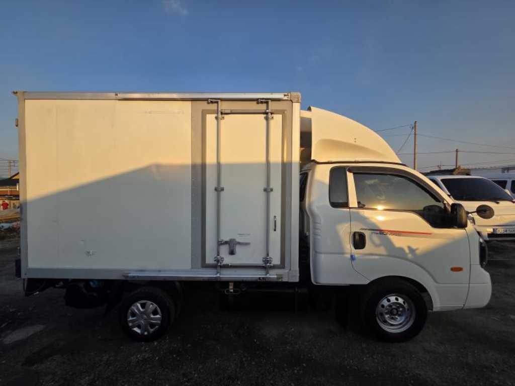 기아 봉고3 1톤 냉동탑 2