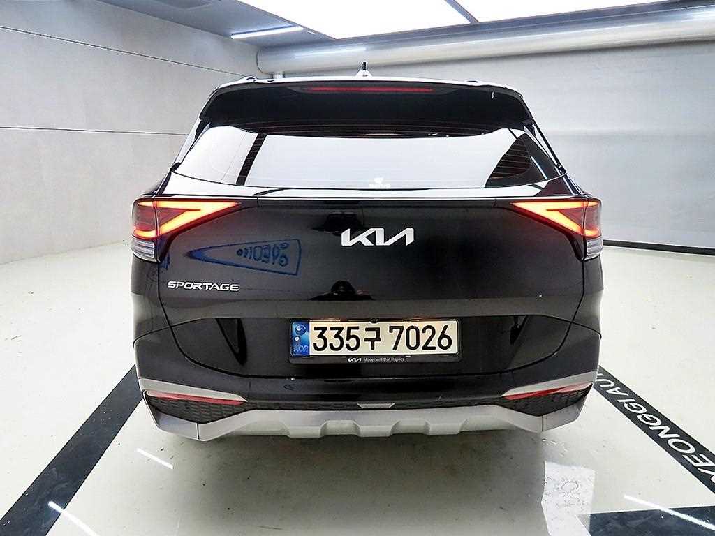 Kia Sportage 1.6 Gasoline 2WD Signature 4