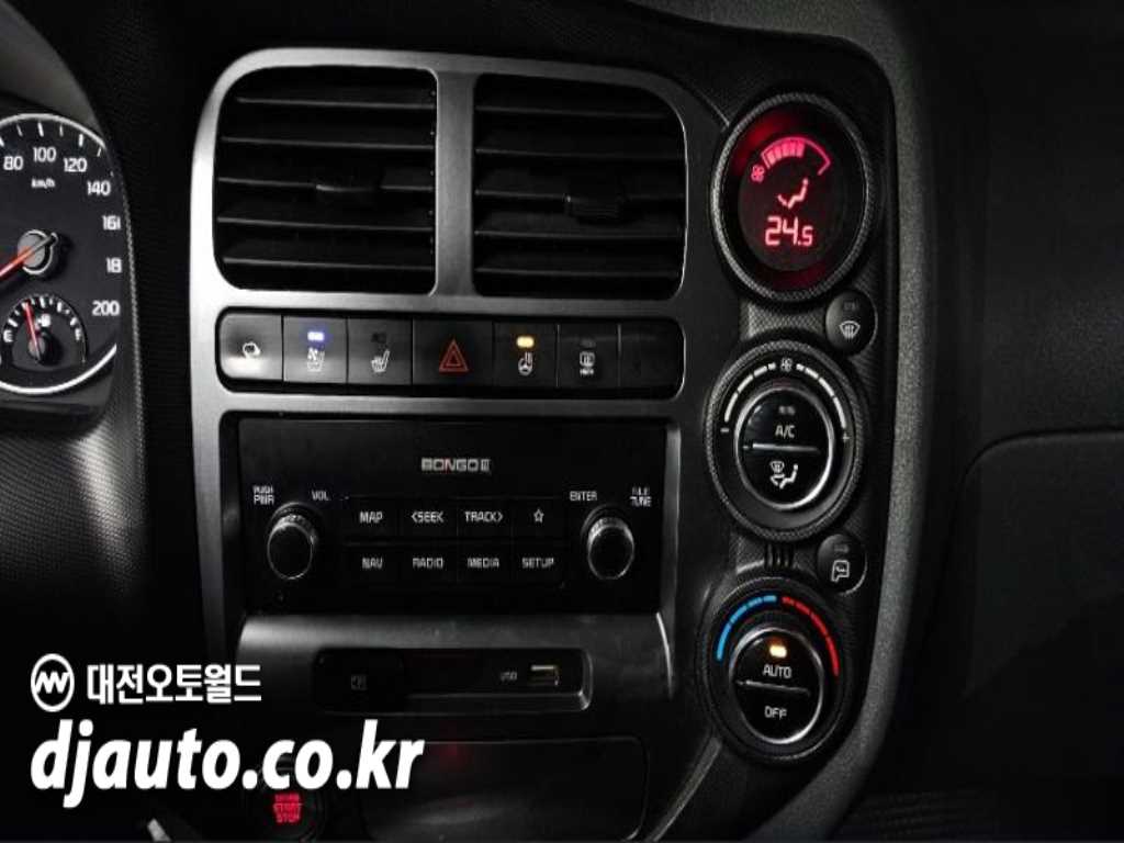 기아 봉고3 1톤 카고 더블캡 장축 LPG 13