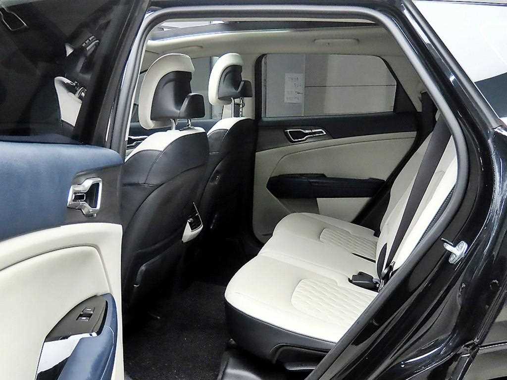 Kia Sportage 1.6 Gasoline 2WD Signature 7