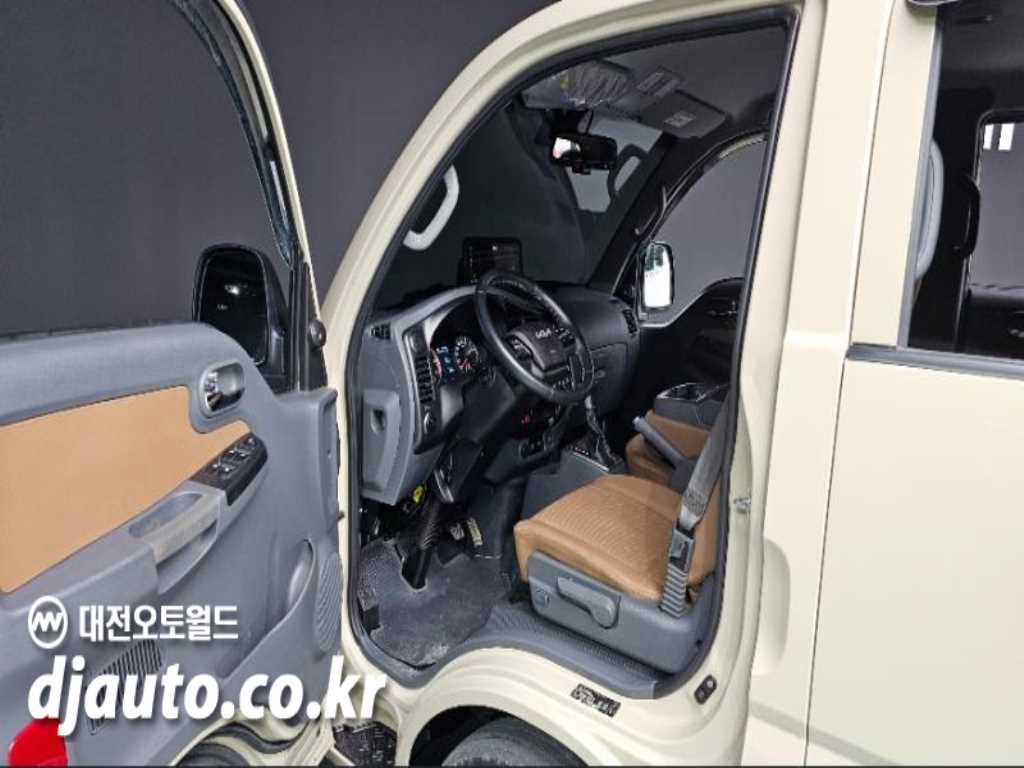 기아 봉고3 1톤 카고 더블캡 장축 LPG 9