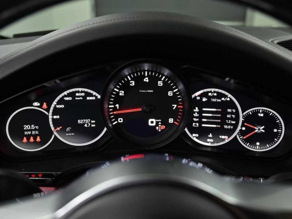 Porsche Cayenne 3.0 Coupe Platinum Edition 9