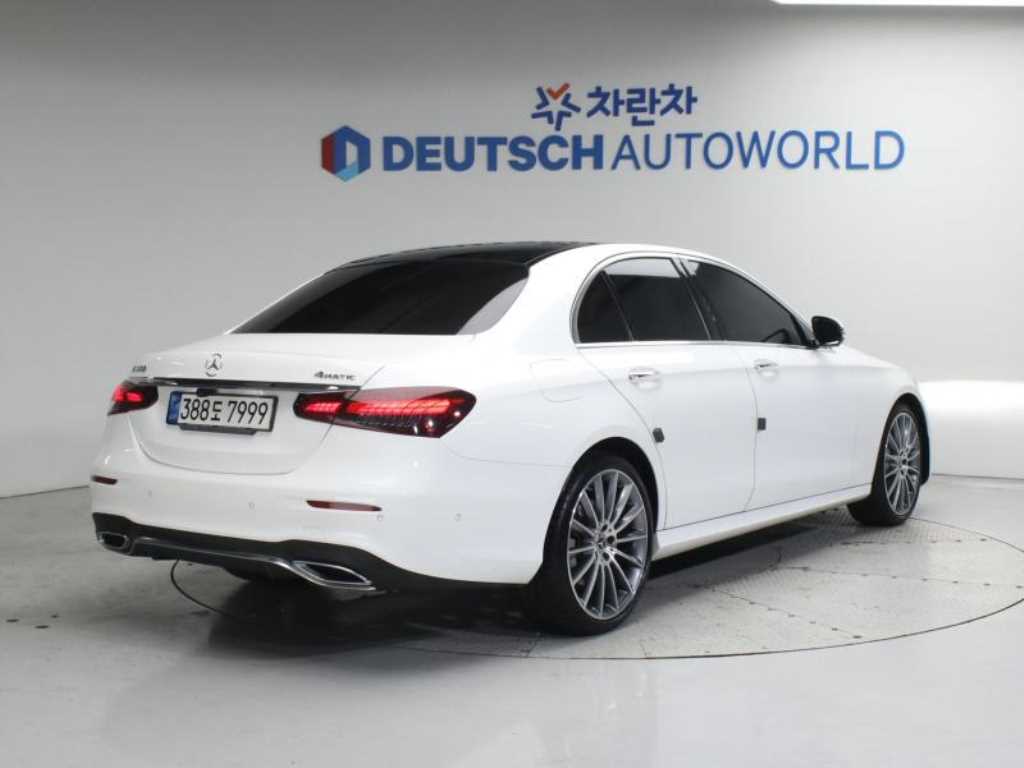 벤츠 E 클래스 E350 4MATIC 아방가르드 사진 2/20