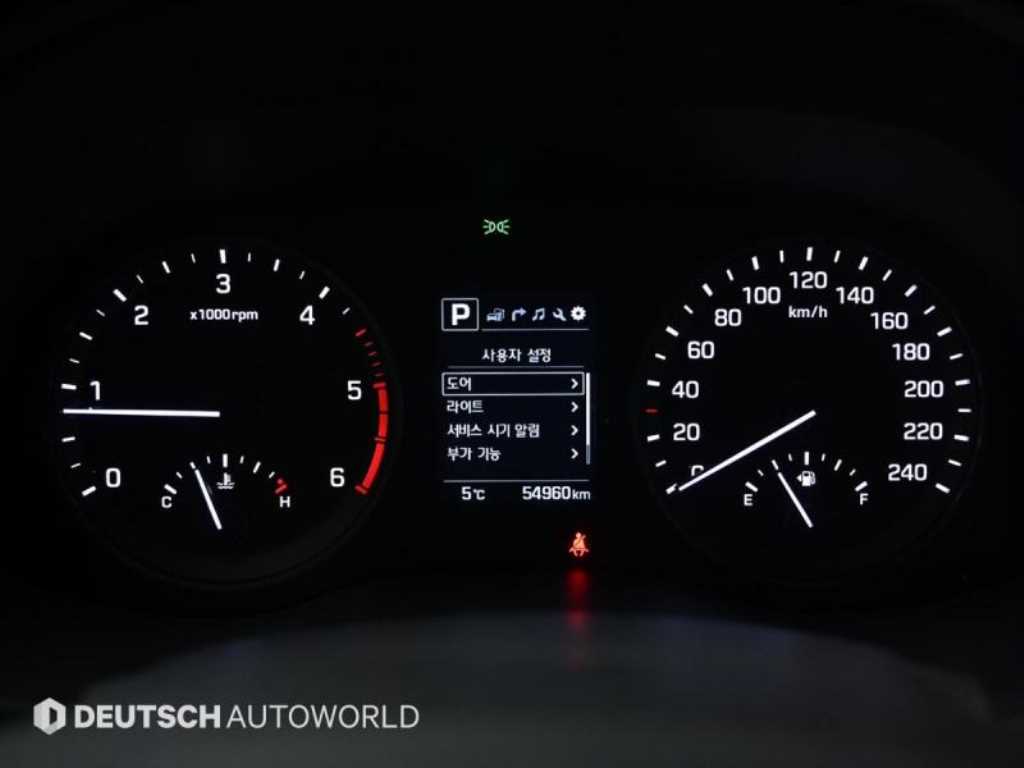 Hyundai Tucson Diesel 1.7 2WD Style 9