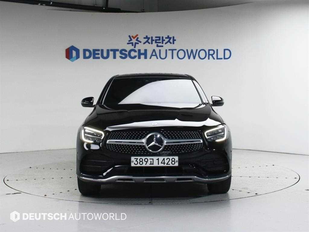 Mercedes-Benz GLC-Class GLC300 4MATIC Coupe 4