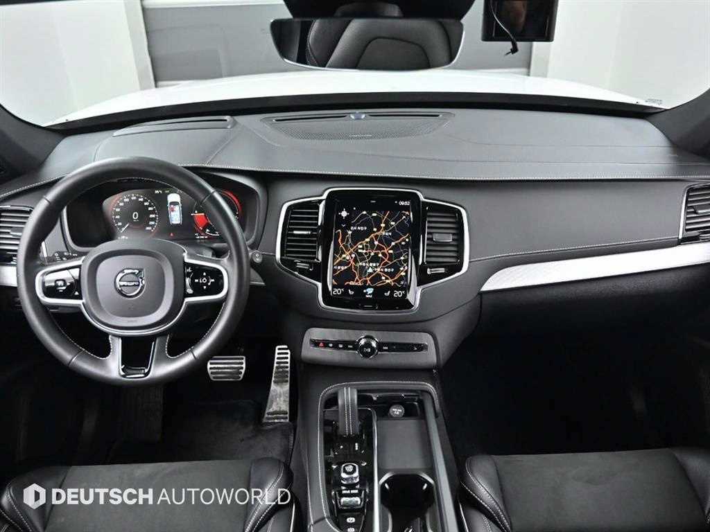 Volvo XC90 2.0 T8 AWD R- Design 8