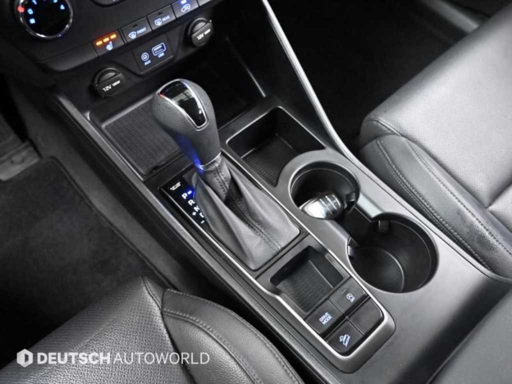 Hyundai Tucson Diesel 1.7 2WD Style 10