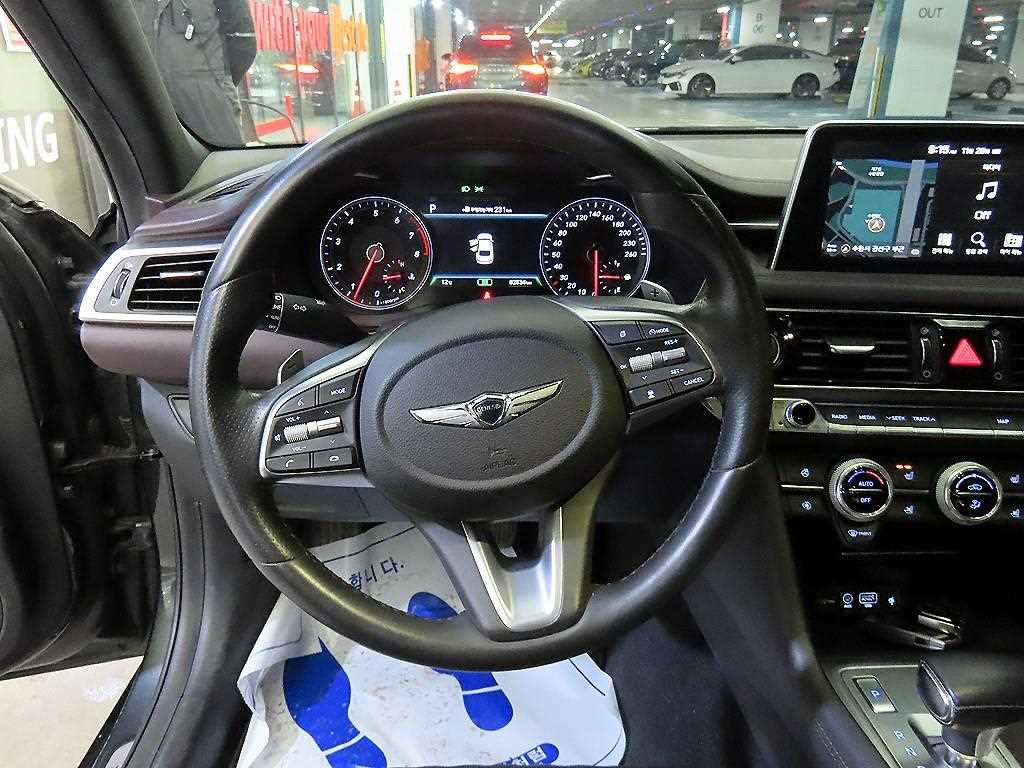 Genesis G70 2.0T Elite 9