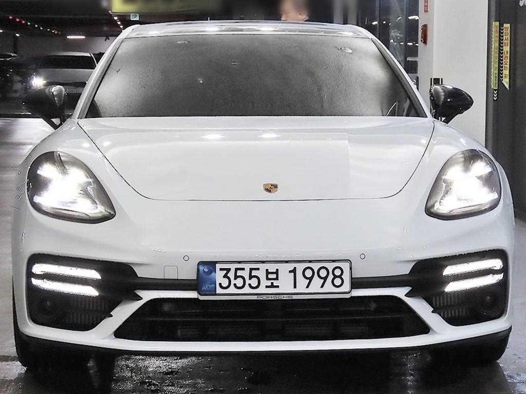 Porsche Panamera 2.9 4 3