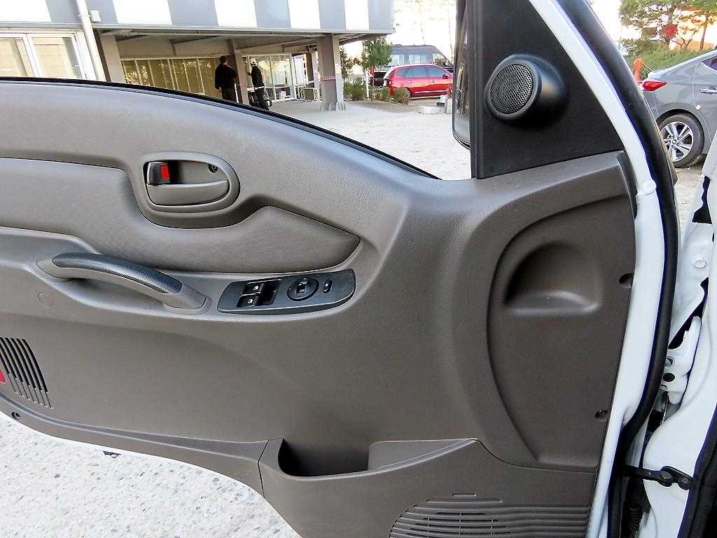 현대 포터2 1톤 표준탑 슈퍼캡 LPG 11