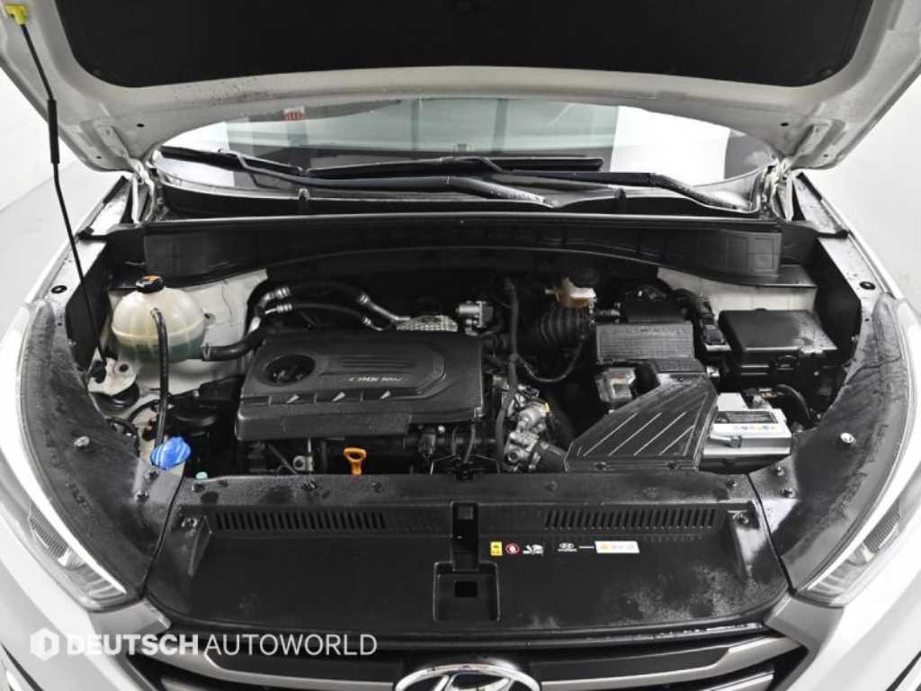 Hyundai Tucson Diesel 1.7 2WD Style 7