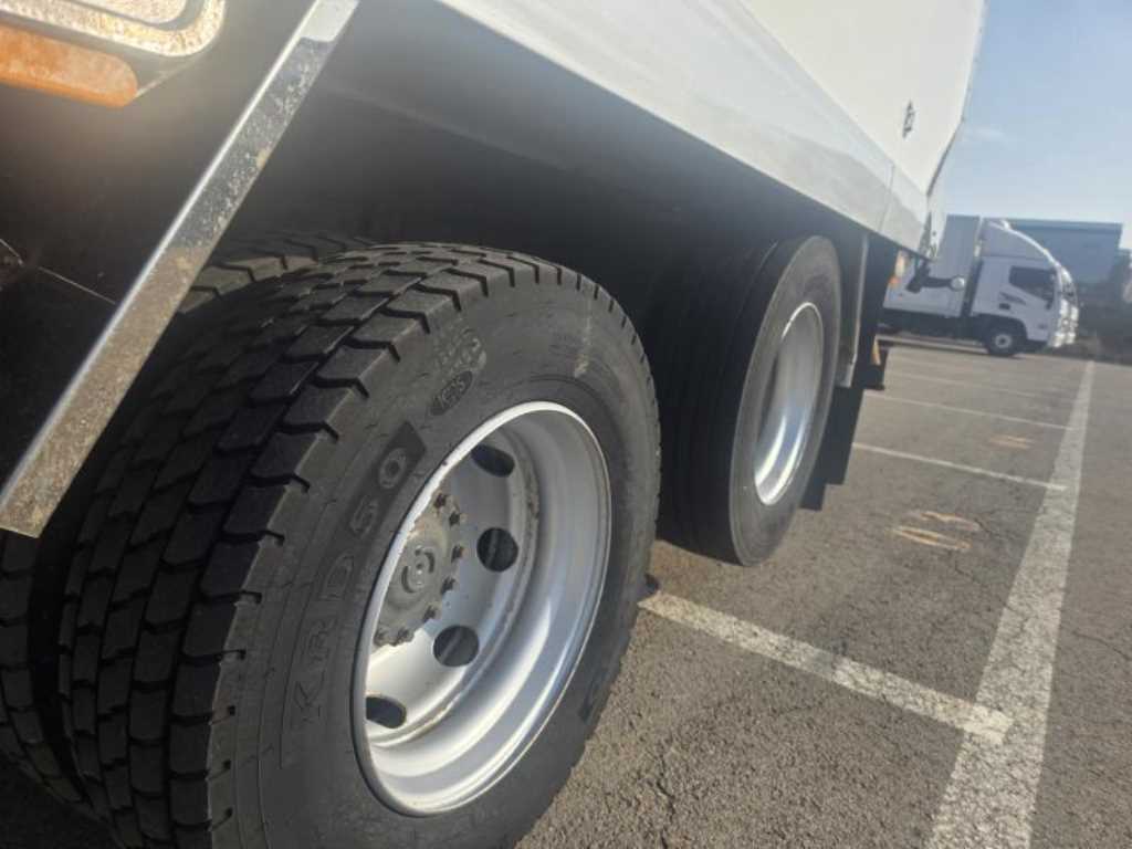 볼보 FL 냉동탑 4.5톤 오토 9