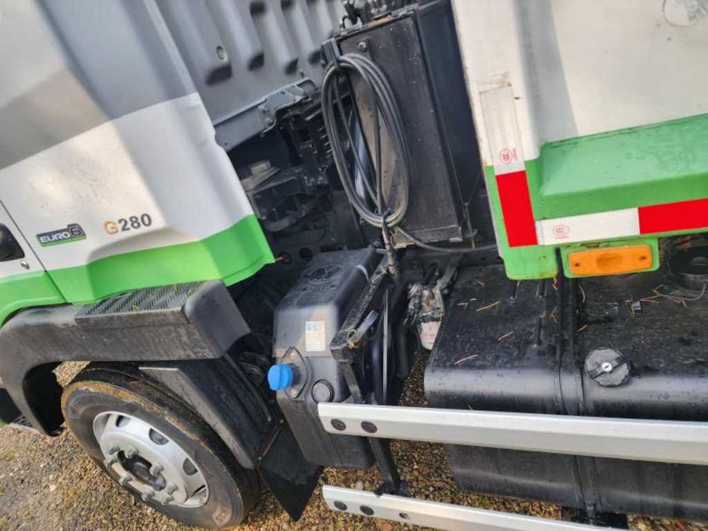 현대 음식물차 메가트럭 5톤 11