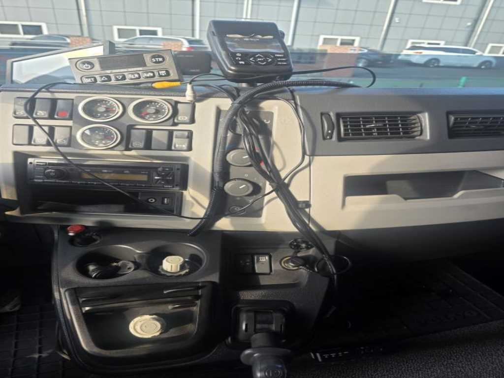 볼보 FL 냉동탑 4.5톤 오토 16