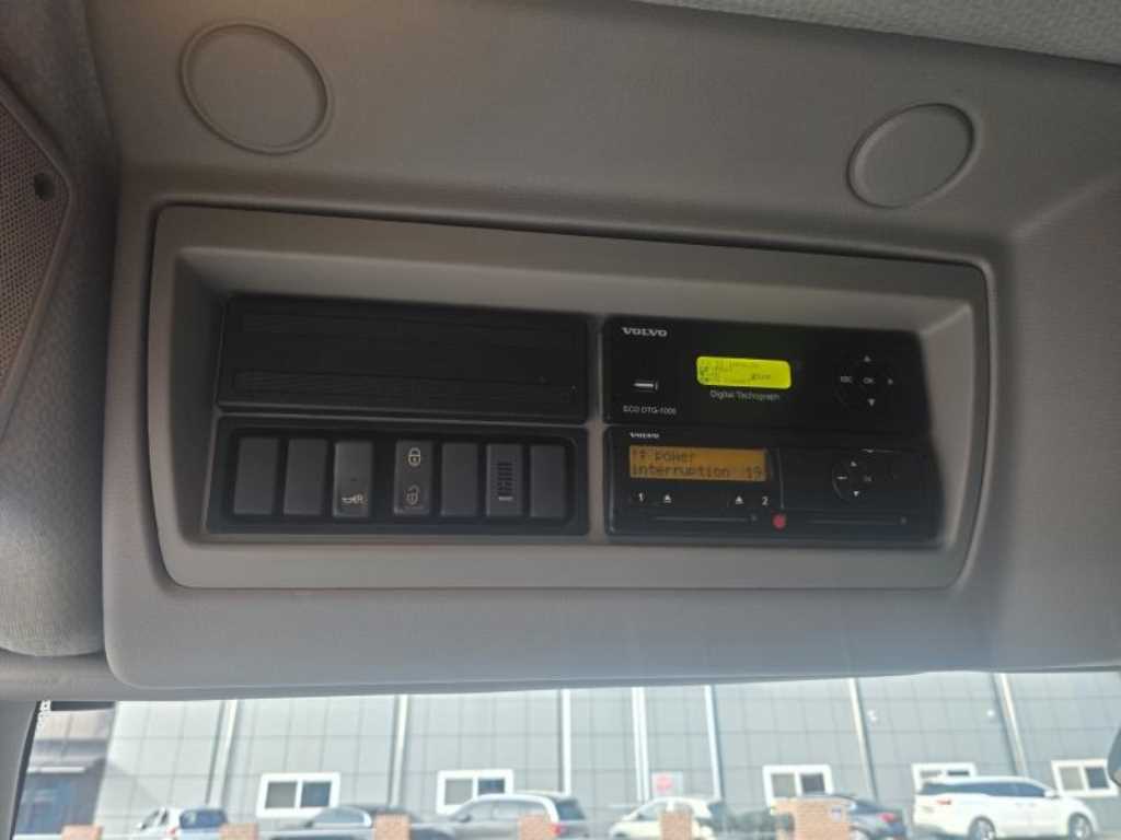 볼보 FL 냉동탑 4.5톤 오토 17