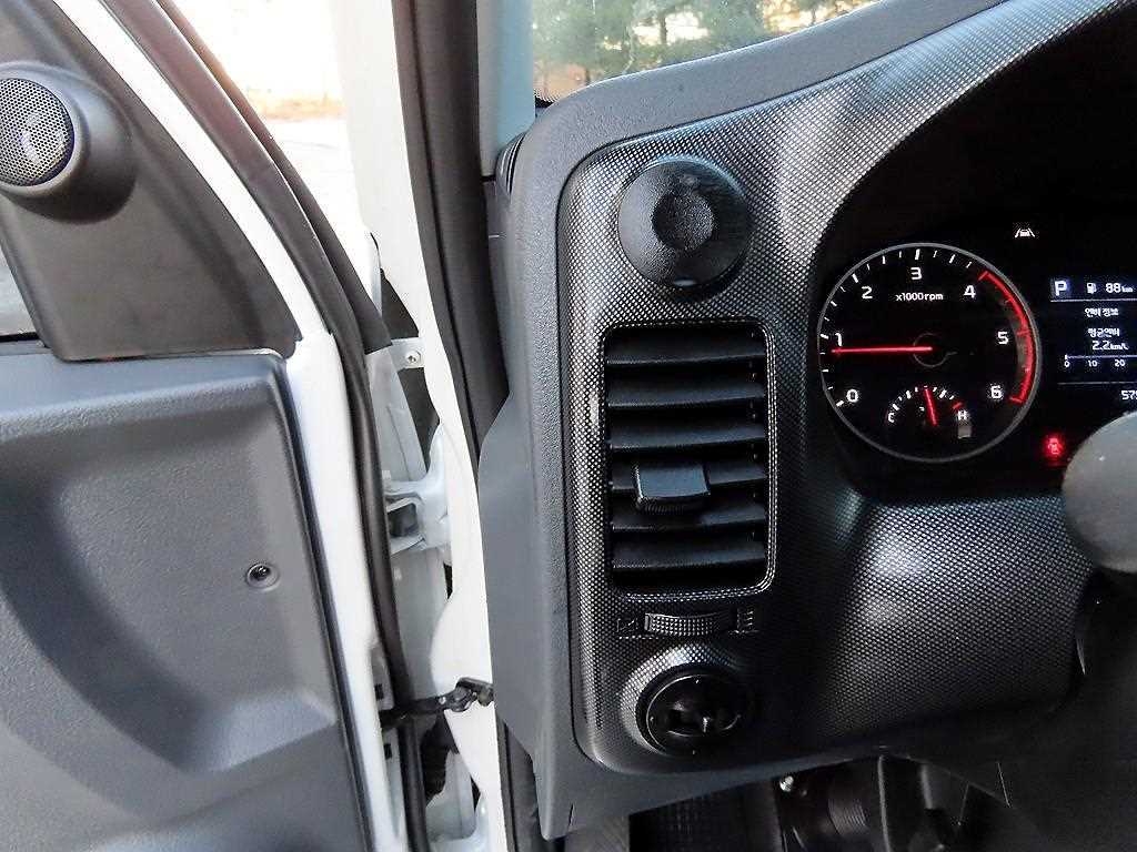 기아 봉고3 1.2톤 카고 LPG 11
