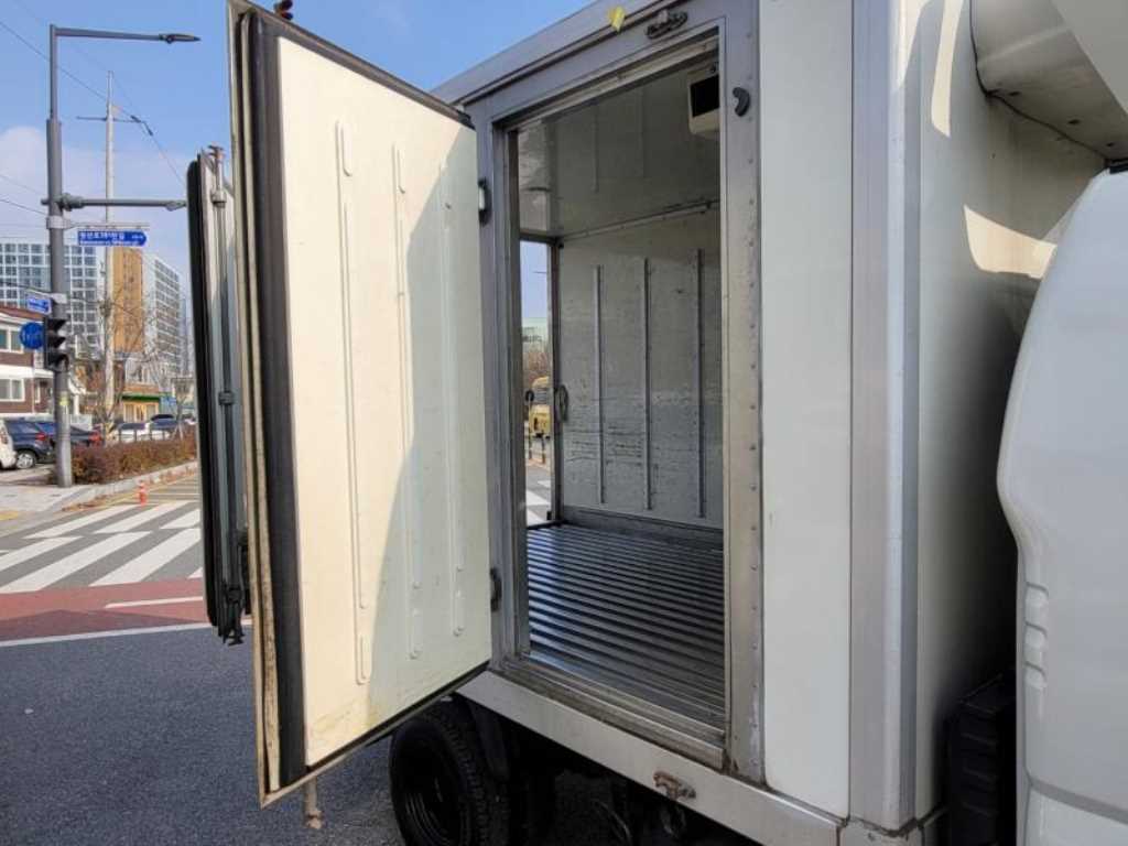 기아 봉고3 1톤 냉동탑 4