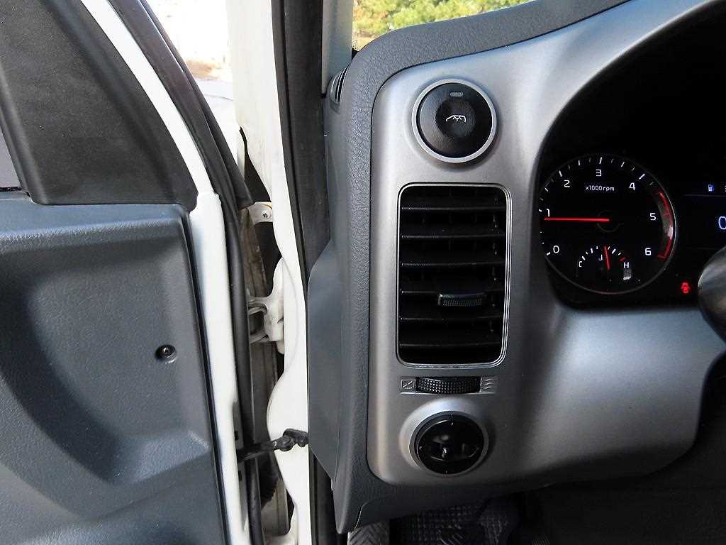 기아 봉고3 1톤 윙바디 12