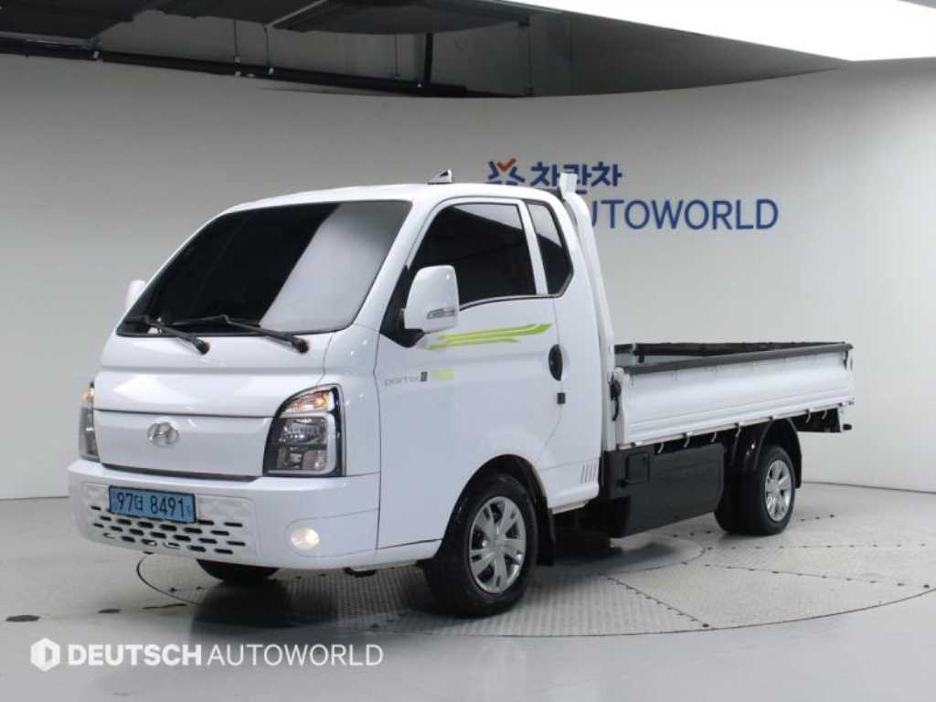 Hyundai Porter 1.0 Ton/ Super Cab/ Long Wheelbase/ Smart Special