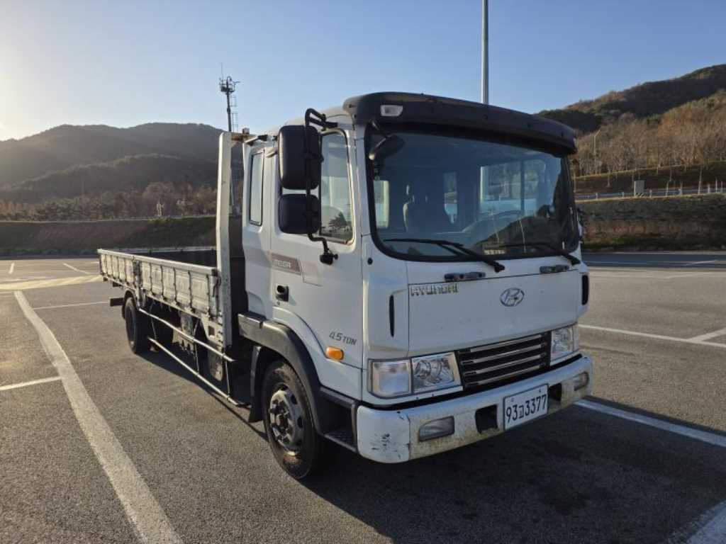 현대 메가트럭 단바리 카고 4.5톤 수동 1