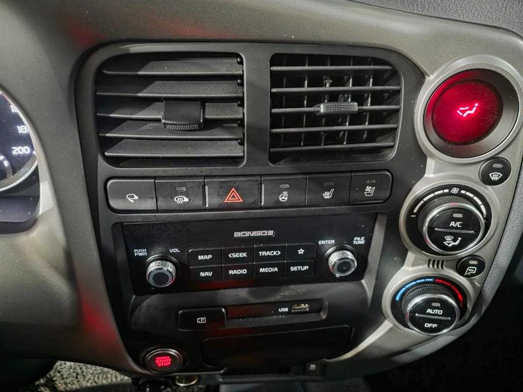 기아 봉고3 1톤 윙바디 LPG 11