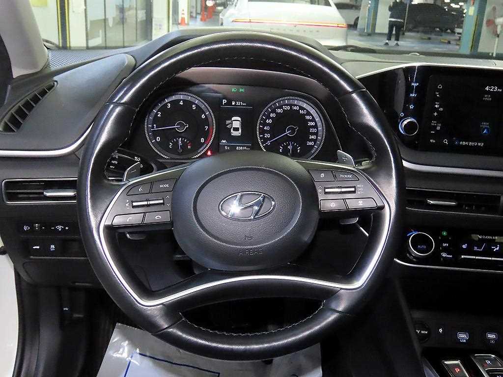 Hyundai Sonata 2.0 Modern 9