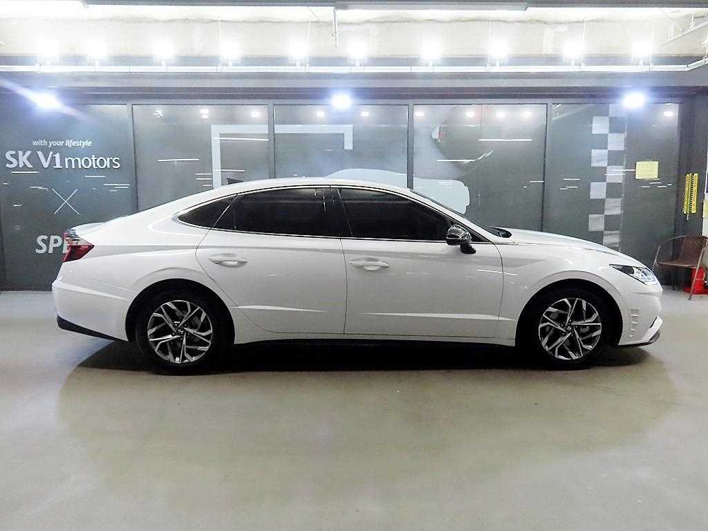 Hyundai Sonata 2.0 Modern 4