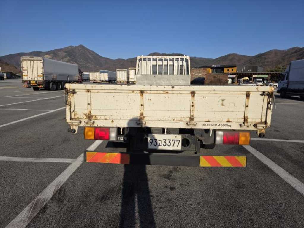 현대 메가트럭 단바리 카고 4.5톤 수동 3