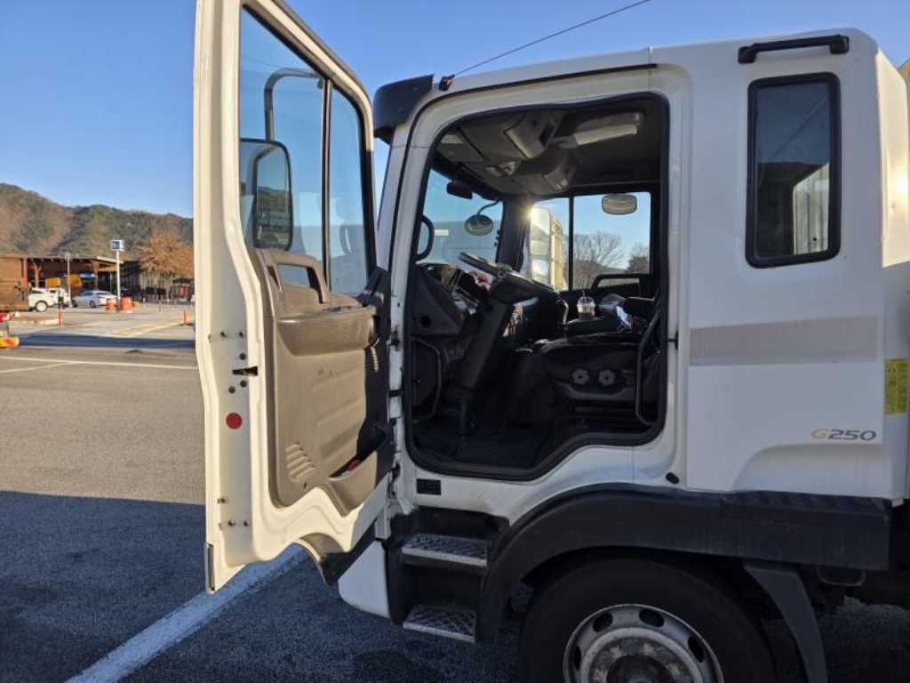 현대 메가트럭 단바리 카고 4.5톤 수동 8