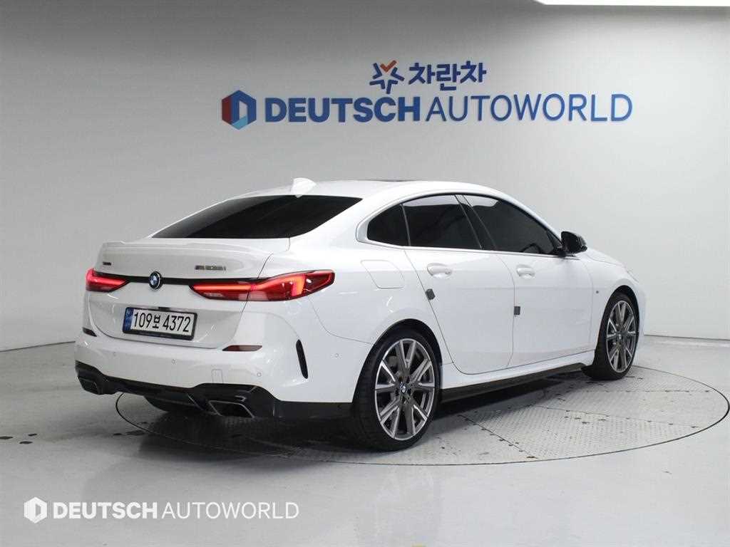 BMW 2 Series M235i xDrive 3