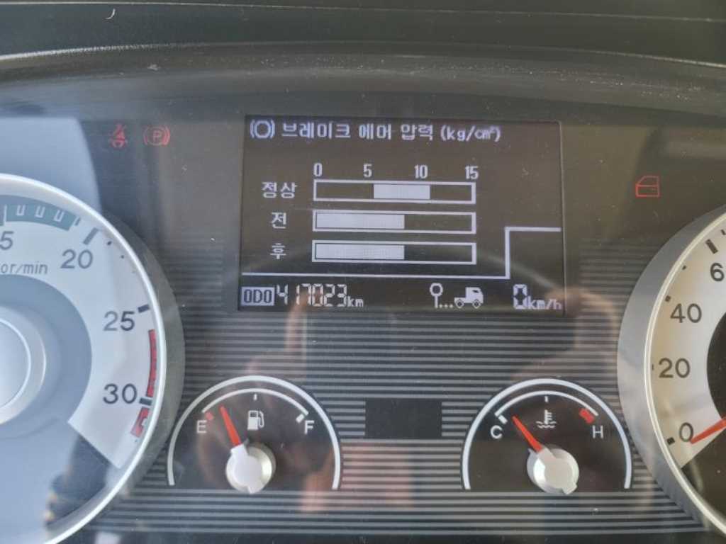 현대 메가트럭 250 단바리 카고 4.5톤 수동 9