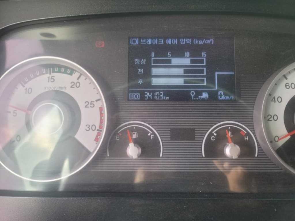 현대 메가트럭 250 단바리 카고 4.5톤 수동 9