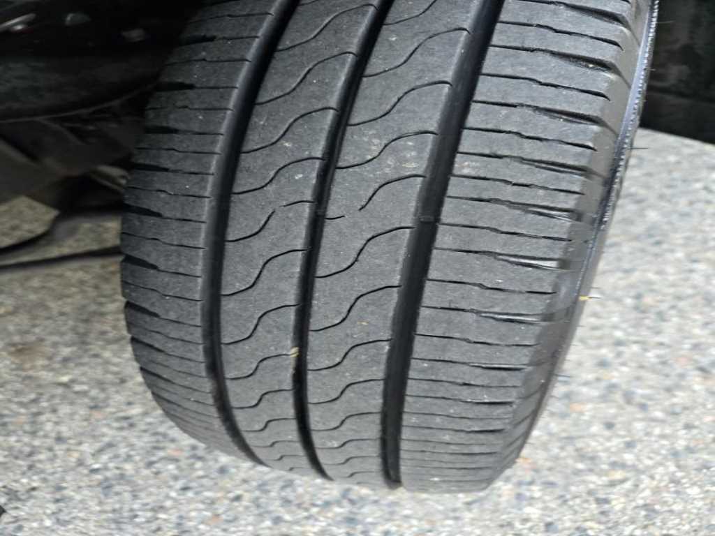 현대 포터2 1톤 카고 LPG 13