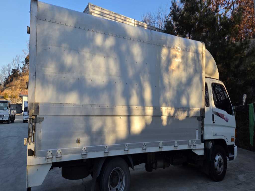 현대 이마이티 윙바디 2