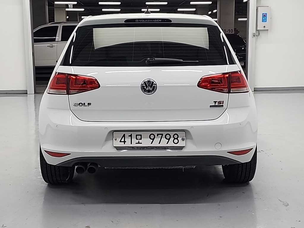 Volkswagen Golf 1.4 TSI Premium 4