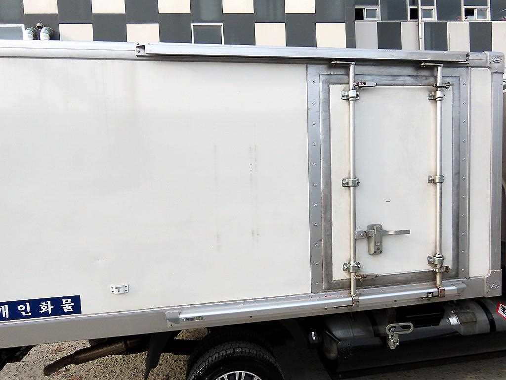 기아 봉고3 1톤 냉동탑 LPG 4