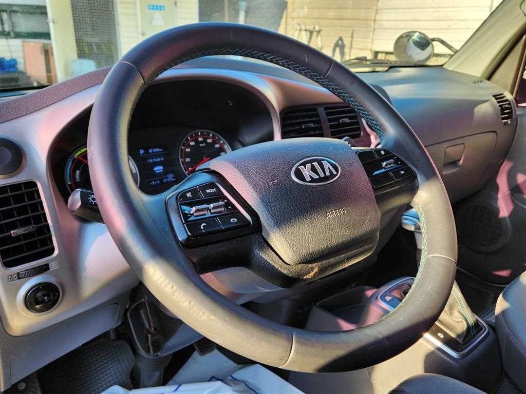 기아 봉고3 1톤 저상탑 전기 9