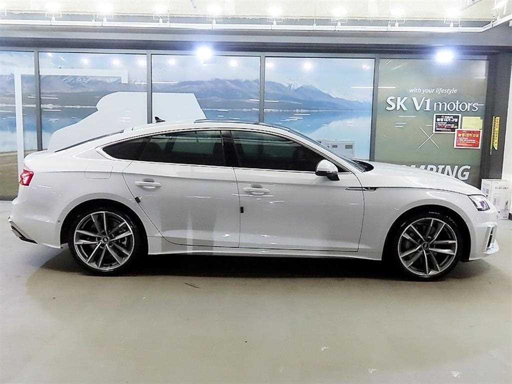 Audi A5 45 TFSI Quattro Premium Sportback 4