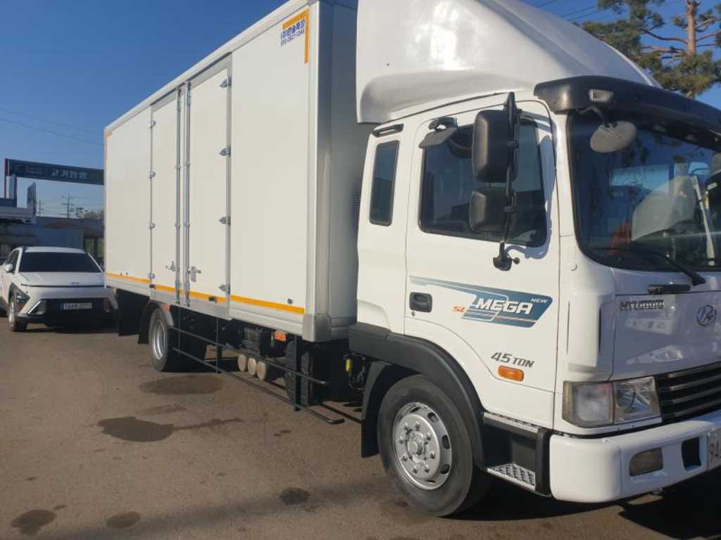 현대 메가트럭 익스하이탑 극초장축 1