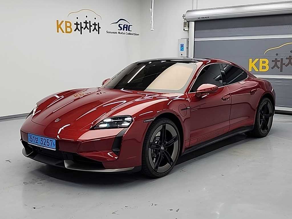 Porsche Taycan Turbo