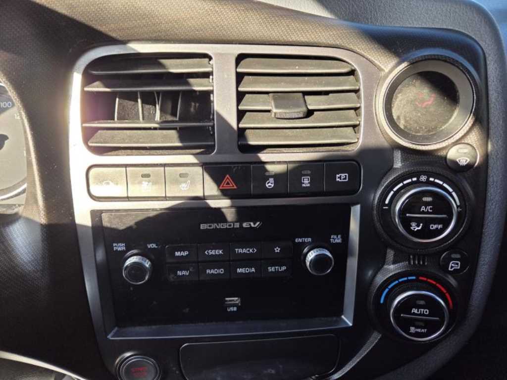 기아 봉고3 1톤 저상탑 전기 8