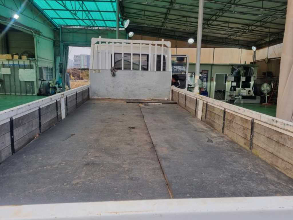 현대 메가트럭 280 단바리 카고 4.5톤 수동 8