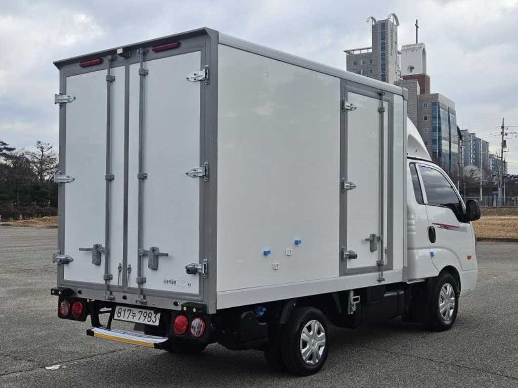 기아 봉고3 1톤 냉동탑 트윈컴프 2